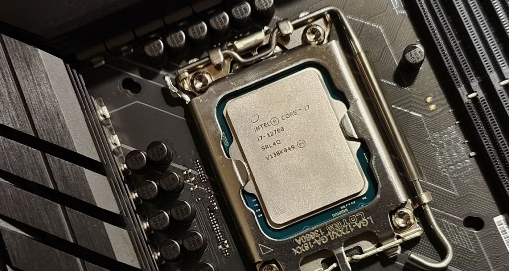 Intel Core i7-12700F