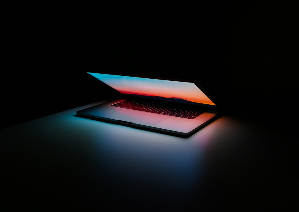 Apple MacBook
