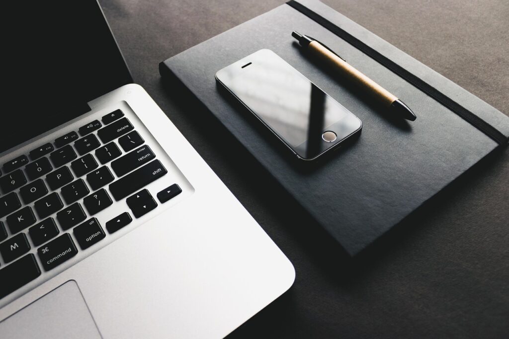 Apple MacBook a2442