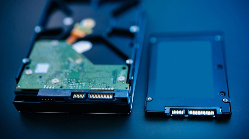 Jak sprawdzić, czy dysk to SSD czy HDD? Poradnik dla Windows, macOS i Linux