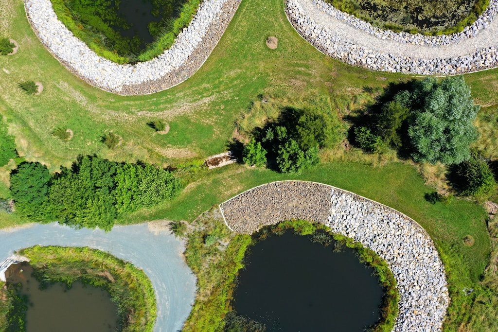 Gdzie można latać dronem? Mapa stref, DroneTower i zgłaszanie lotu